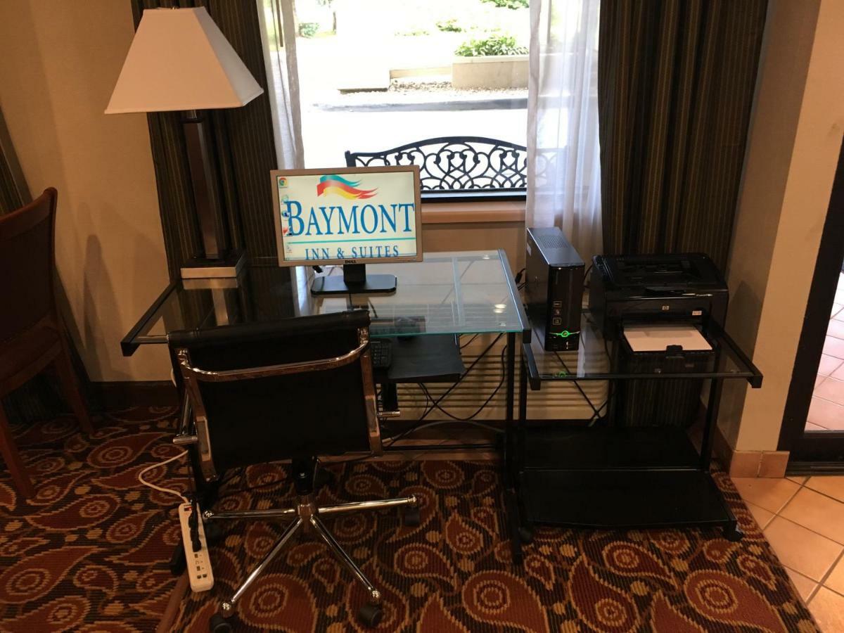 Baymont By Wyndham St. Joseph/Stevensville Exterior foto